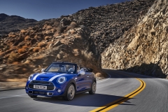 MINI CABRIO (F57) 01