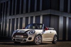 MINI CABRIO (F57) 09