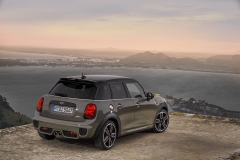 MINI (F55) 01