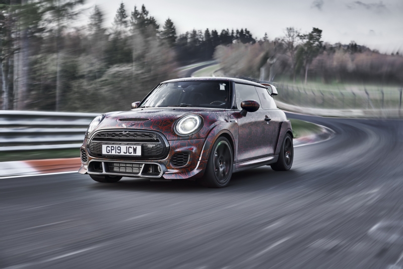 MINI GP3(F56) in bestickering 1